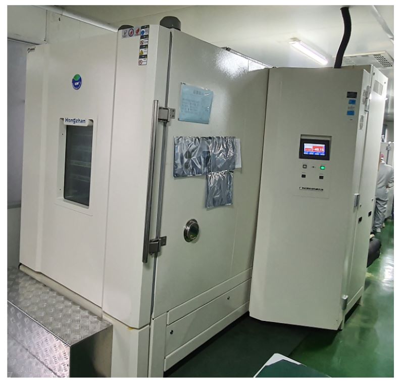 rapid-rate thermal cycle test chamber